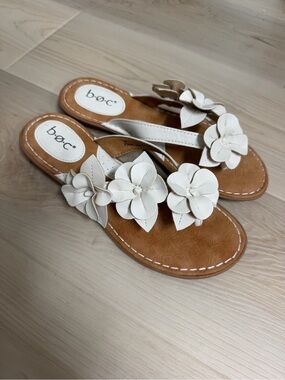 b.o.c. Cream Floral Leather Slide Sandals